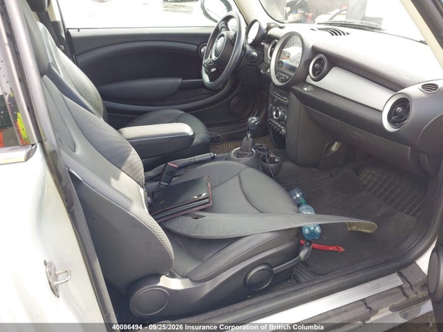 40086494 :رقم المزاد ، WMWZF3C58BTY00073 vin ، 2011 Mini Cooper Clubman مزاد بيع