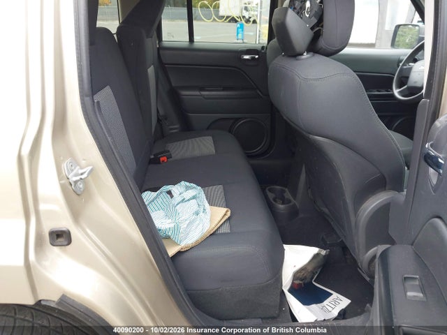 40090200 :رقم المزاد ، 1J4NT2GB4AD610245 vin ، 2010 Jeep Patriot Sport مزاد بيع
