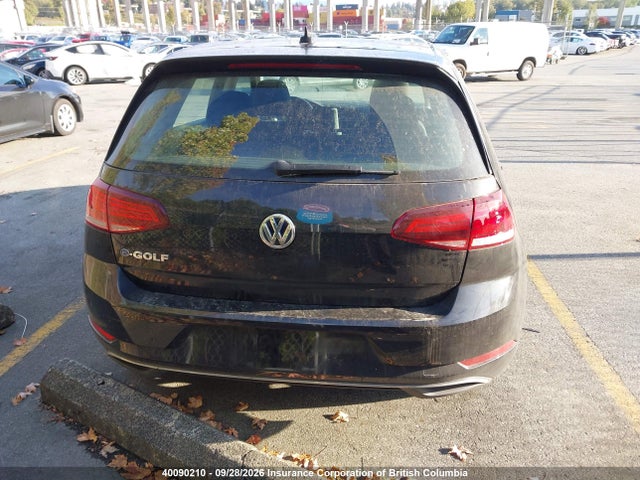 40090210 :رقم المزاد ، WVWPR7AU9HW951434 vin ، 2017 Volkswagen Golf مزاد بيع