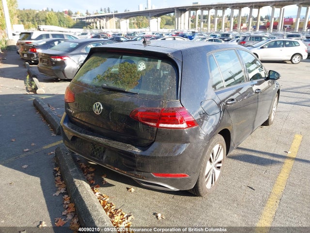 40090210 :رقم المزاد ، WVWPR7AU9HW951434 vin ، 2017 Volkswagen Golf مزاد بيع