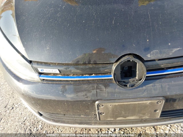 40090210 :رقم المزاد ، WVWPR7AU9HW951434 vin ، 2017 Volkswagen Golf مزاد بيع