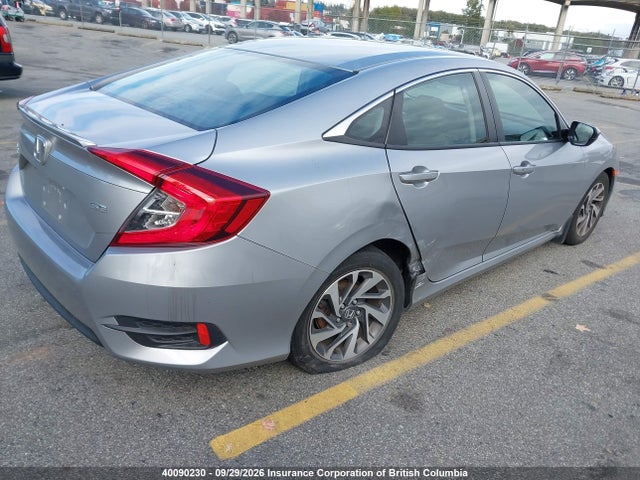 Honda Civic 2018 2HGFC2F69JH037877 Image 4