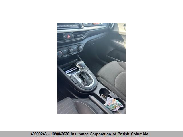 40090243 :رقم المزاد ، 3KPF24AD2ME345217 vin ، 2021 Kia Forte مزاد بيع