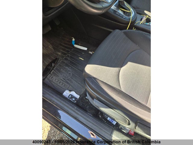 40090243 :رقم المزاد ، 3KPF24AD2ME345217 vin ، 2021 Kia Forte مزاد بيع