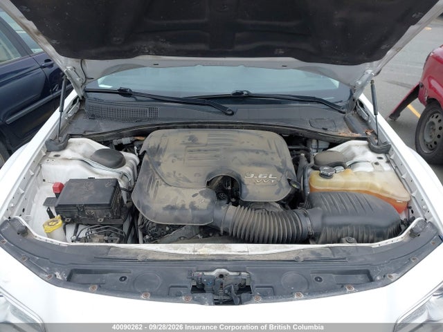 Продаж на аукціоні авто 2015 Chrysler 300, vin: 2C3CCARG6FH854025, номер лоту: 40090262
