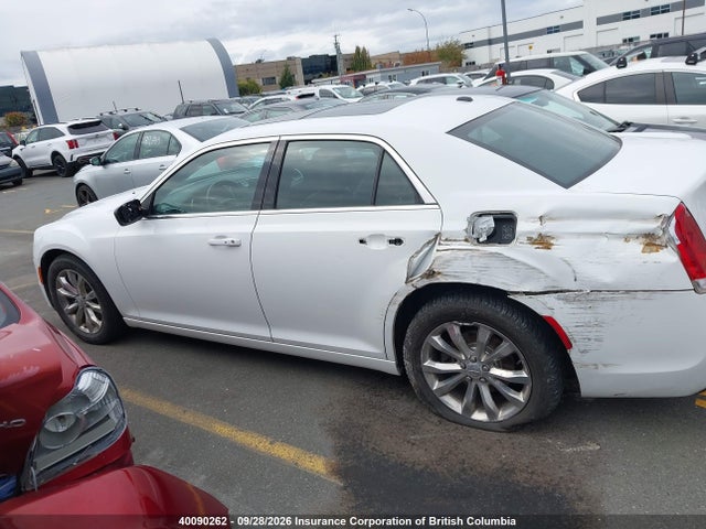 Продаж на аукціоні авто 2015 Chrysler 300, vin: 2C3CCARG6FH854025, номер лоту: 40090262