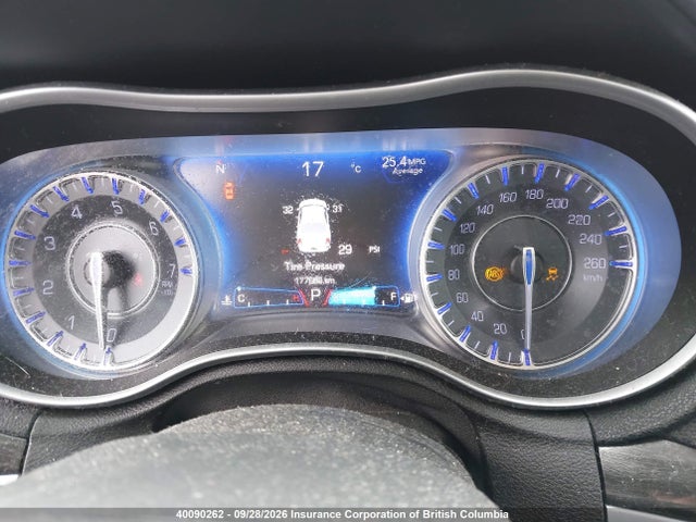 Продаж на аукціоні авто 2015 Chrysler 300, vin: 2C3CCARG6FH854025, номер лоту: 40090262