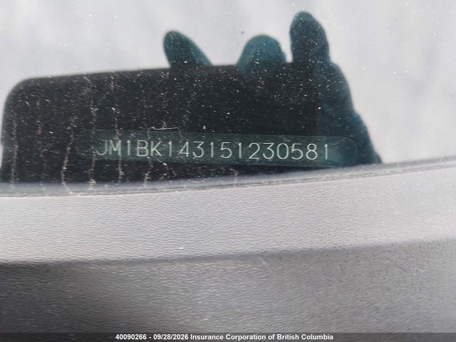 40090266 :رقم المزاد ، JM1BK143151230581 vin ، 2005 Mazda 3 Hatchback مزاد بيع