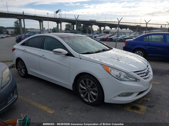 Продажа на аукционе авто 2013 Hyundai Sonata Limited W/navi, vin: 5NPEC4AB4DH639981, номер лота: 40090303