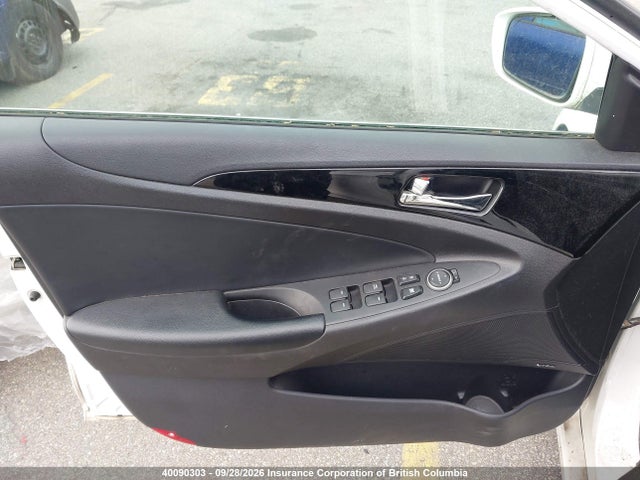 Продажа на аукционе авто 2013 Hyundai Sonata Limited W/navi, vin: 5NPEC4AB4DH639981, номер лота: 40090303