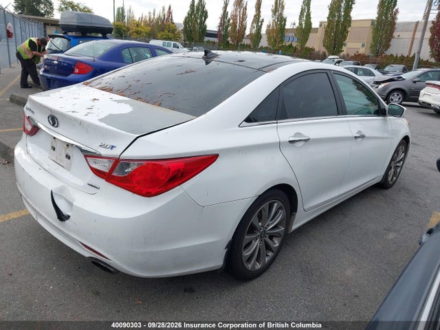 Продажа на аукционе авто 2013 Hyundai Sonata Limited W/navi, vin: 5NPEC4AB4DH639981, номер лота: 40090303