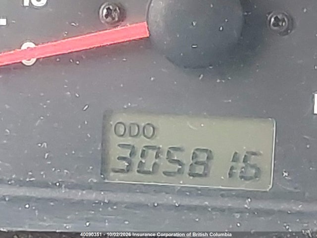40090351 :رقم المزاد ، 2CNBJ13C7X6927110 vin ، 1999 Chevrolet Tracker مزاد بيع