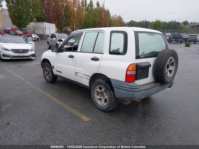 40090351 :رقم المزاد ، 2CNBJ13C7X6927110 vin ، 1999 Chevrolet Tracker مزاد بيع