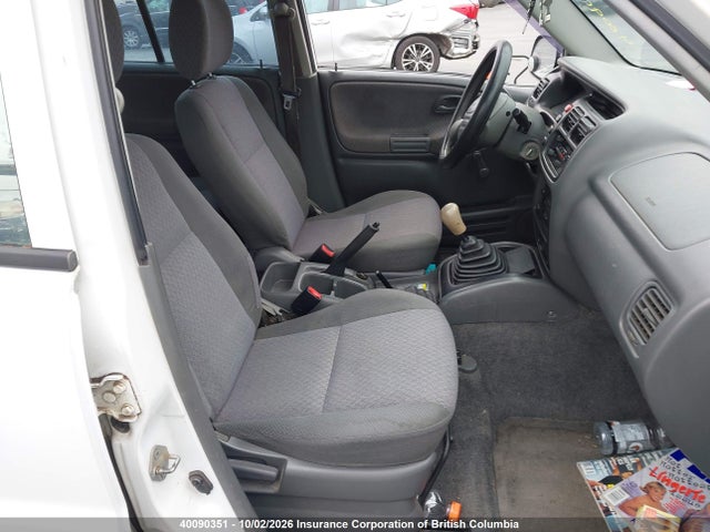 40090351 :رقم المزاد ، 2CNBJ13C7X6927110 vin ، 1999 Chevrolet Tracker مزاد بيع