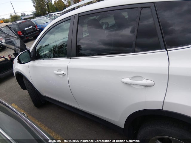 Продажа на аукционе авто 2015 Toyota Rav4 Xle, vin: 2T3RFREV4FW280024, номер лота: 40087507