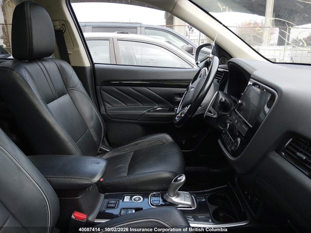 40087414 :رقم المزاد ، JA4J24A59JZ611975 vin ، 2018 Mitsubishi Outlander Se/gt مزاد بيع