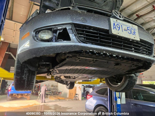 40090393 :رقم المزاد ، 3VWTL8AJ4AM619125 vin ، 2010 Volkswagen Golf مزاد بيع