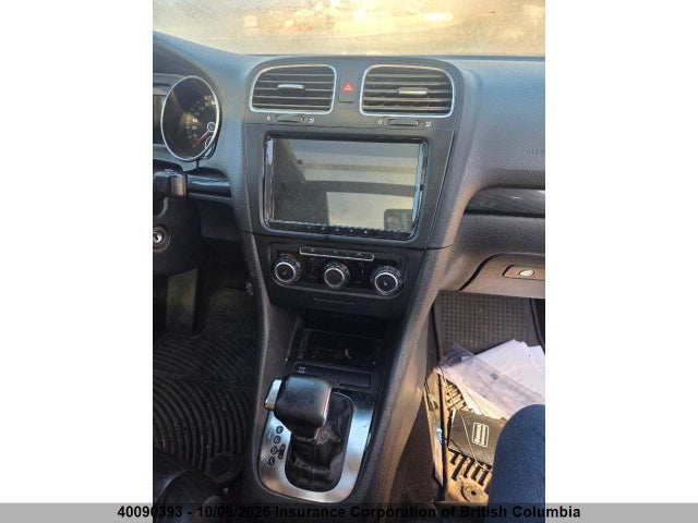 40090393 :رقم المزاد ، 3VWTL8AJ4AM619125 vin ، 2010 Volkswagen Golf مزاد بيع