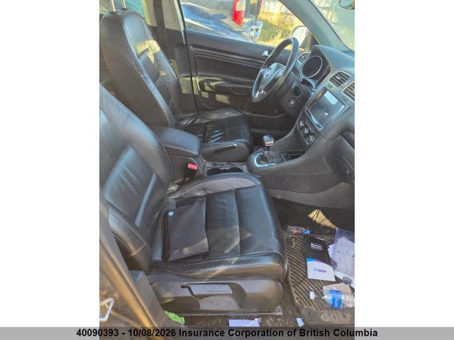 40090393 :رقم المزاد ، 3VWTL8AJ4AM619125 vin ، 2010 Volkswagen Golf مزاد بيع