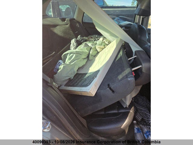 40090393 :رقم المزاد ، 3VWTL8AJ4AM619125 vin ، 2010 Volkswagen Golf مزاد بيع