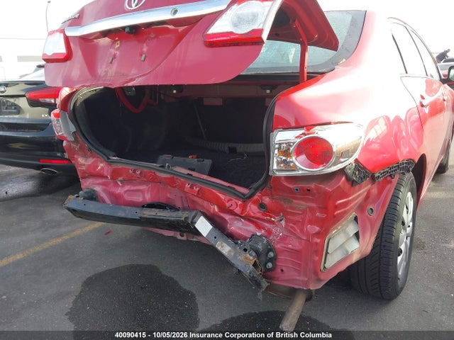40090415 :رقم المزاد ، 2T1BU4EE6BC742422 vin ، 2011 Toyota Corolla Ce مزاد بيع