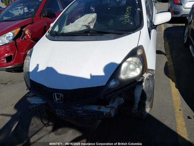 40087571 :رقم المزاد ، LUCGE8G76D3000487 vin ، 2013 Honda Fit Sport مزاد بيع