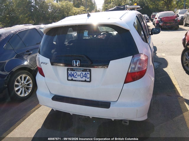 40087571 :رقم المزاد ، LUCGE8G76D3000487 vin ، 2013 Honda Fit Sport مزاد بيع