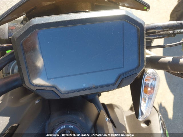 Kawasaki Zr900 M 2023 ML5ZRDM12PDA61891 Image 7