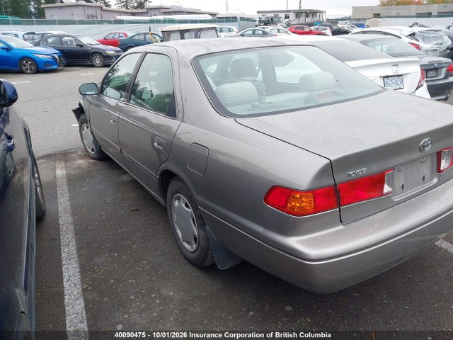 40090475 :رقم المزاد ، JT2BG22K0Y0384560 vin ، 2000 Toyota Camry مزاد بيع