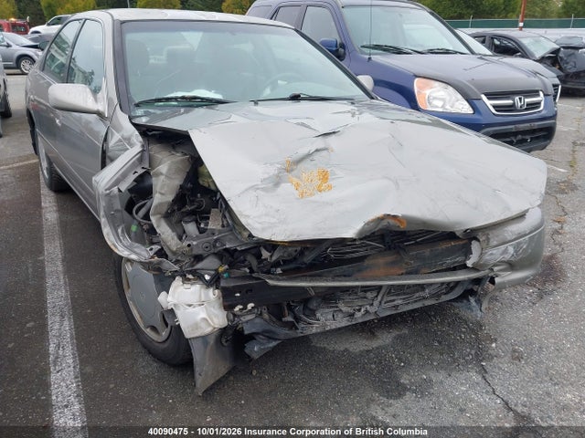 40090475 :رقم المزاد ، JT2BG22K0Y0384560 vin ، 2000 Toyota Camry مزاد بيع