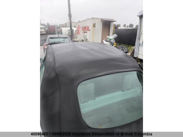 40090493 :رقم المزاد ، 3VWRF21Y16M330772 vin ، 2006 Volkswagen New Beetle Convertible 2.5l مزاد بيع