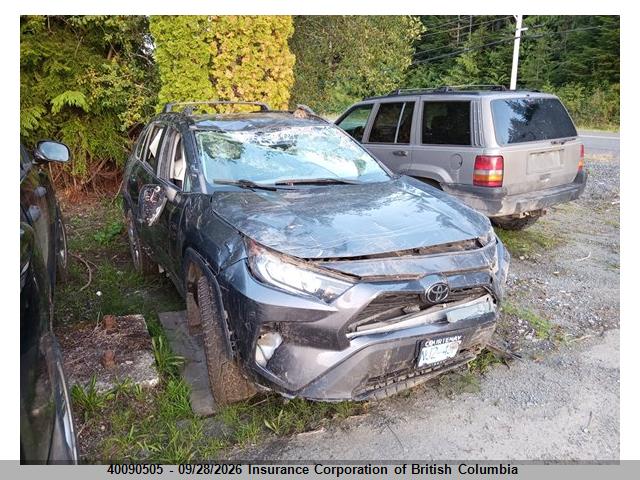 40090505 :رقم المزاد ، 2T3R1RFV8MC172209 vin ، 2021 Toyota Rav4 مزاد بيع