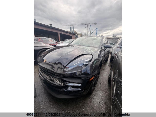 Porsche Macan 2019 WP1AB2A55KLB33048 Image 2