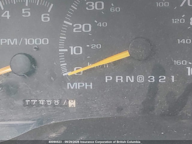 40090523 :رقم المزاد ، 1GKEK13R6XJ801752 vin ، 1999 Gmc Yukon مزاد بيع