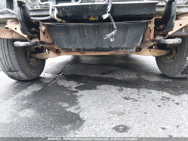 40090523 :رقم المزاد ، 1GKEK13R6XJ801752 vin ، 1999 Gmc Yukon مزاد بيع