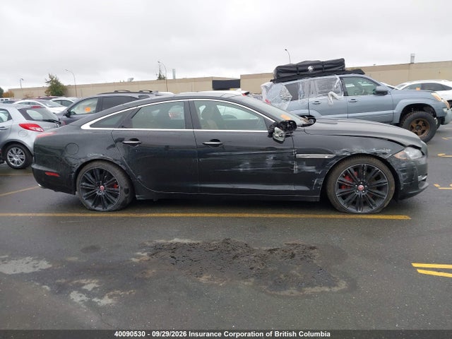 2017 Jaguar Xj მანქანა იყიდება აუქციონზე, vin: SAJXJ1GDXH8W05314, აუქციონის ნომერი: 40090530