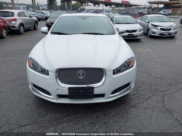 40090536 :رقم المزاد ، SAJXJ0EFXD8S89003 vin ، 2013 Jaguar Xf مزاد بيع