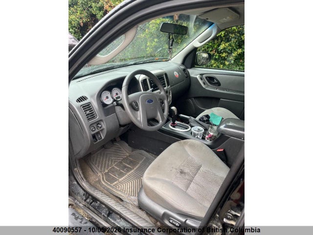 40090557 :رقم المزاد ، 1FMYU93156KD12856 vin ، 2006 Ford Escape Xlt مزاد بيع