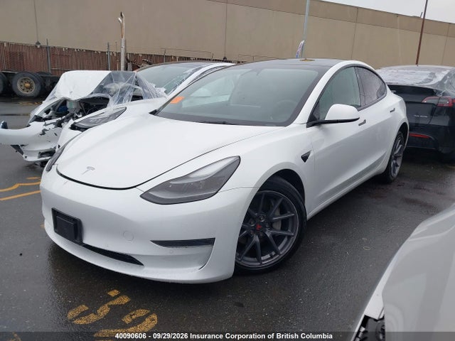 Tesla MODEL 3 2022 5YJ3E1EAXNF318349 Image 2