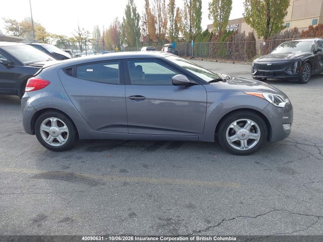 2013 Hyundai Veloster მანქანა იყიდება აუქციონზე, vin: KMHTC6ADXDU087103, აუქციონის ნომერი: 40090631