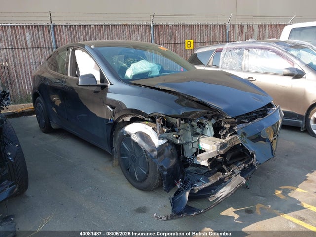 Tesla Model Y Standard Range 2026 XP7YGDFD0TB870321 zdjęcie główne