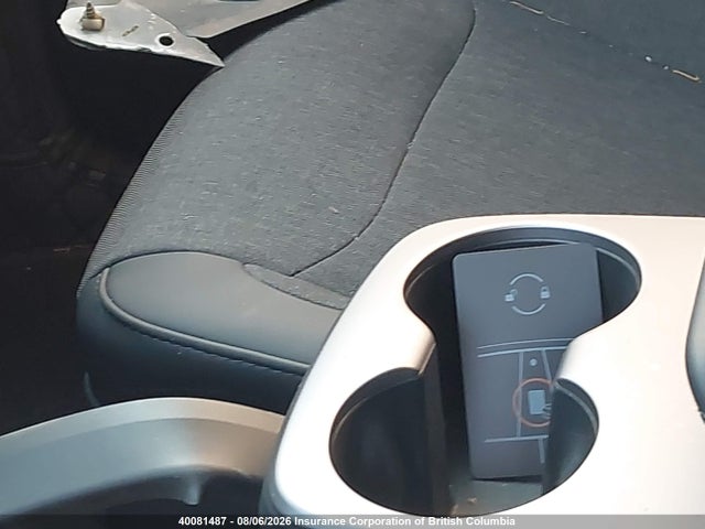 Tesla Model Y Standard Range 2026 XP7YGDFD0TB870321 Image 11