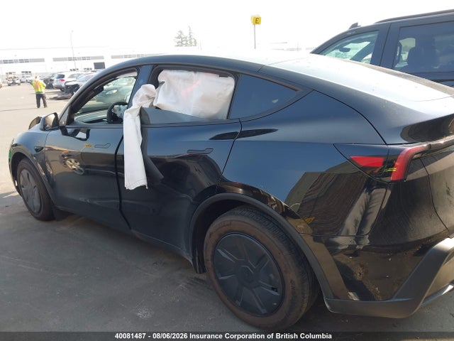 Tesla Model Y Standard Range 2026 XP7YGDFD0TB870321 Image 15