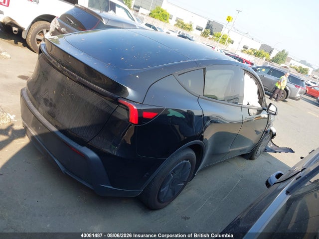 Tesla Model Y Standard Range 2026 XP7YGDFD0TB870321 Image 4