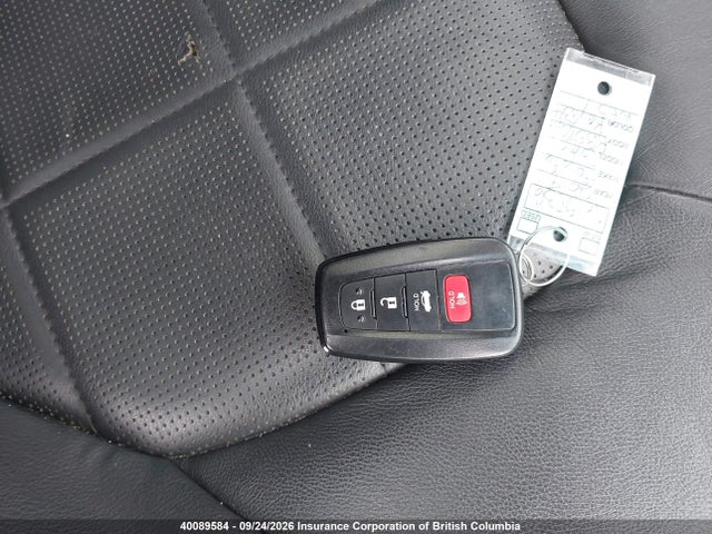 40089584 :رقم المزاد ، 4T1B21HK6JU001528 vin ، 2018 Toyota Camry Hybrid/le/xle/se مزاد بيع