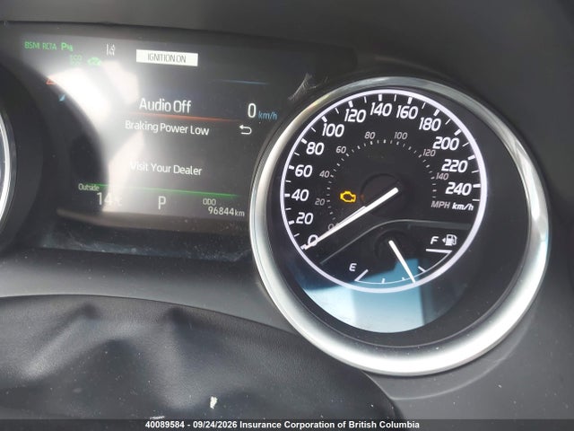 40089584 :رقم المزاد ، 4T1B21HK6JU001528 vin ، 2018 Toyota Camry Hybrid/le/xle/se مزاد بيع