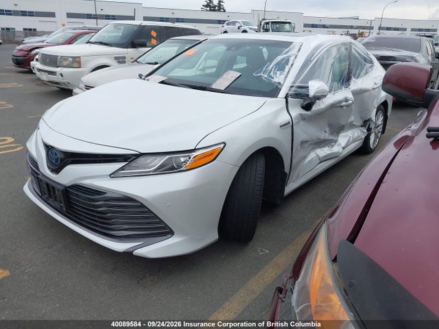 40089584 :رقم المزاد ، 4T1B21HK6JU001528 vin ، 2018 Toyota Camry Hybrid/le/xle/se مزاد بيع