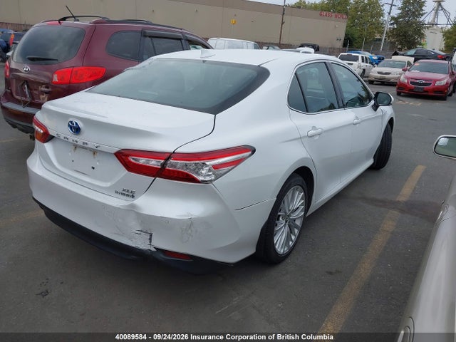 40089584 :رقم المزاد ، 4T1B21HK6JU001528 vin ، 2018 Toyota Camry Hybrid/le/xle/se مزاد بيع