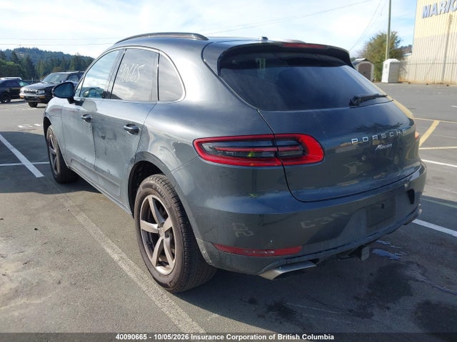 Porsche Macan 2017 WP1AA2A57HLB82442 Image 3