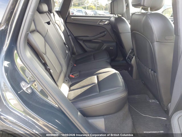 Porsche Macan 2017 WP1AA2A57HLB82442 Image 8